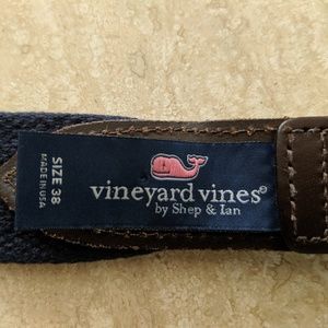 Vinyard Vines Men's Belt Hockey Themed